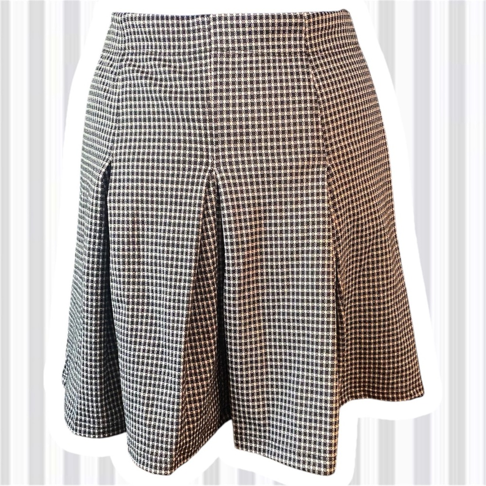 Max Studio Black and Gray Textured Skirt